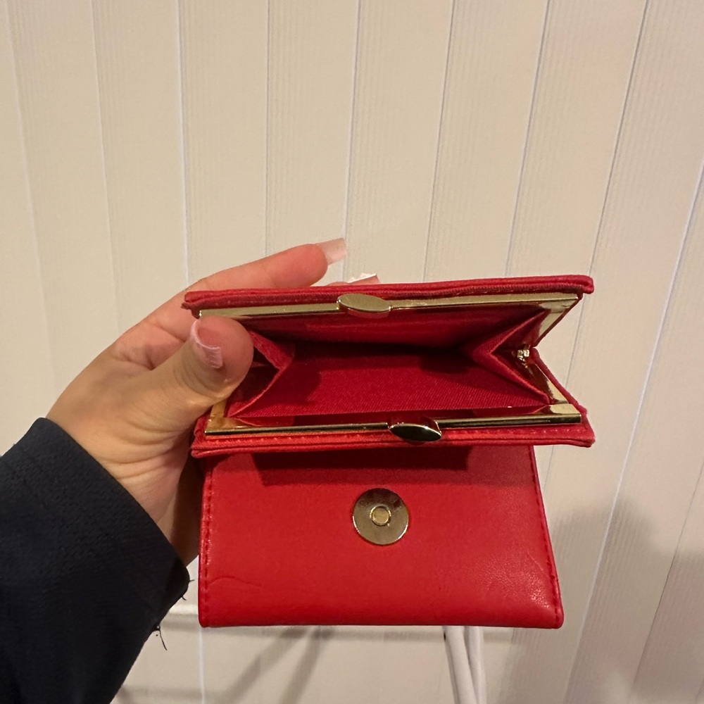 Red wallet - Picture 4 of 4